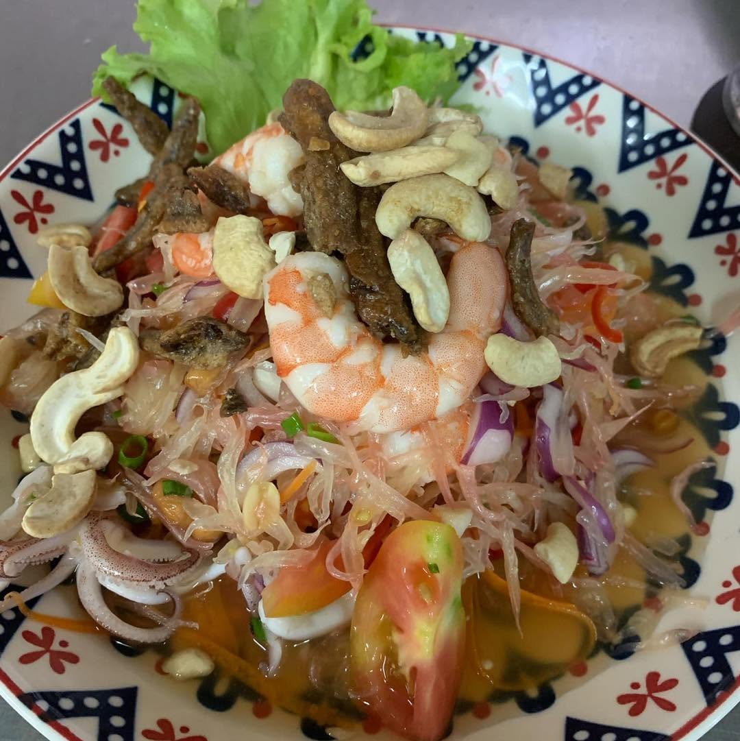 Thai cuisine variety — colourful dish prepared fresh at Phad Thai Pacita