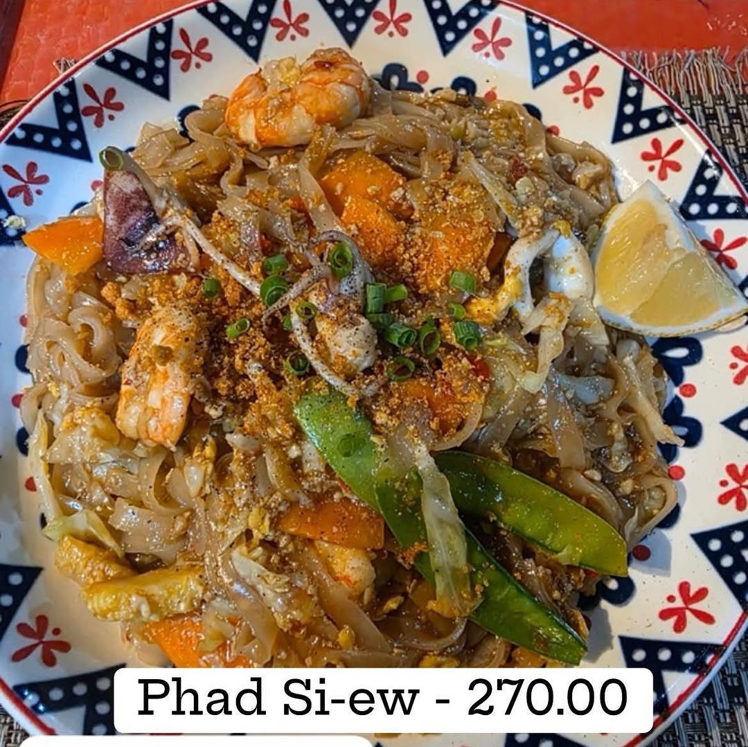 Thai food variety from Phad Thai Pacita reopening